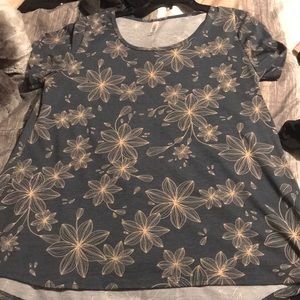 Lularoe Classic Tee